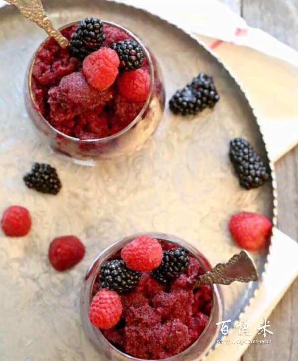 17款夢幻酒味自制水果冰沙,高顏值的雞尾酒冰沙,融化你的少女心